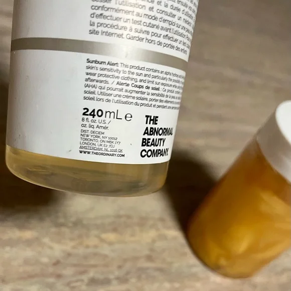 Bundle of Revele gold gel face mask and The Ordinary Glycolic acid toner - Picture 6 of 13